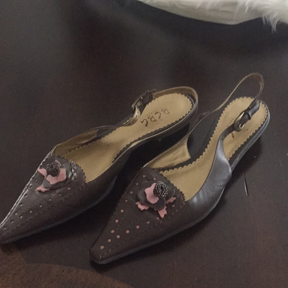 Ladies BCBG Brown & Rose Low heel